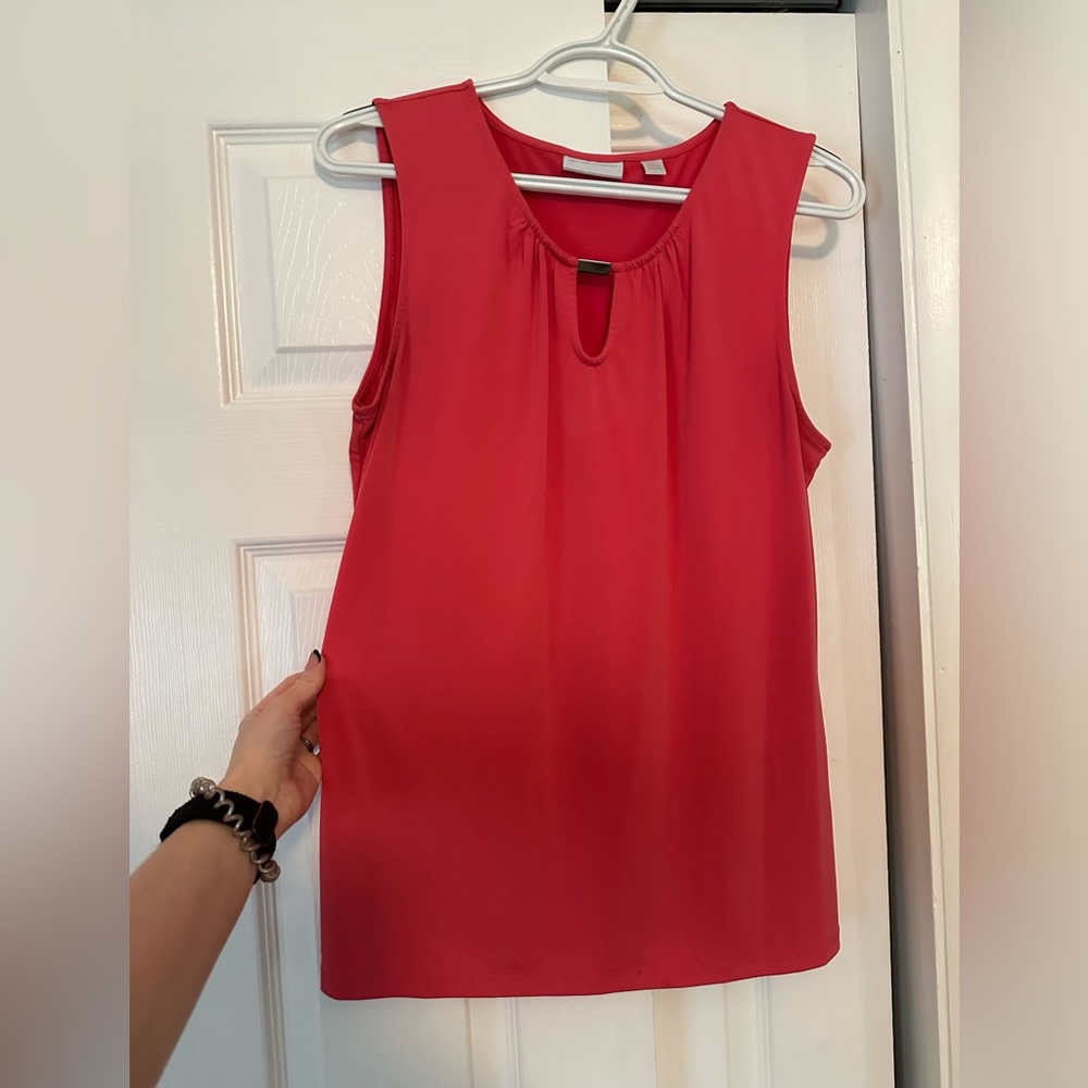 Women’s spring/summer business casual top